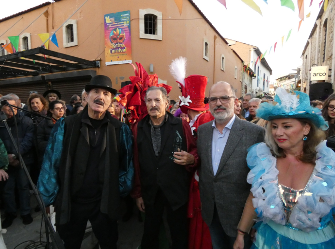 Με τιμητικές διακρίσεις, δημιουργικές πελλόμασκες και αστείρευτο κέφι συνεχίζεται το  Λεμεσιανό Καρναβάλι 2026